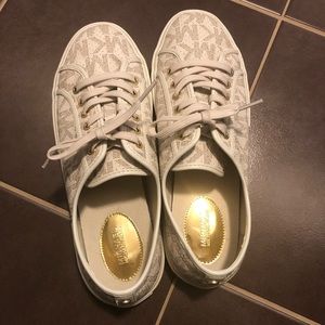 Michael Kors City Sneakers, Vanilla sz 10